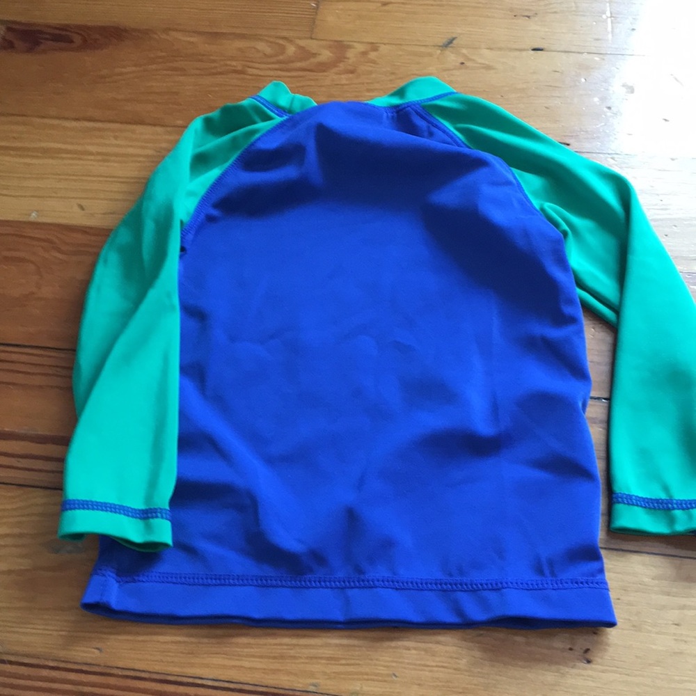 2 Gymboree Rash Guards - 12-18m - Picture 7 of 7